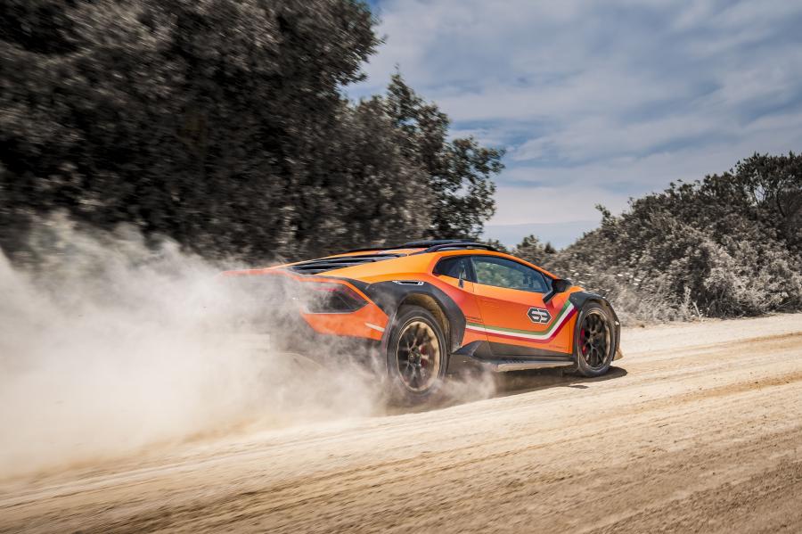  Lamborghini Huracan Sterrato Concept (LB724) 2019 года  (фото 9 из 17)